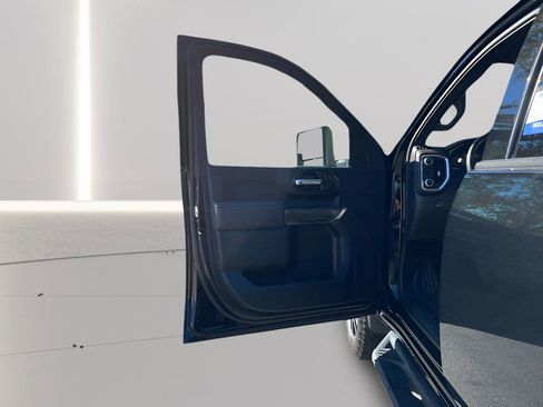 Used 2022 GMC Sierra 2500 AT4 w/ Gooseneck/5TH Wheel Package image 18