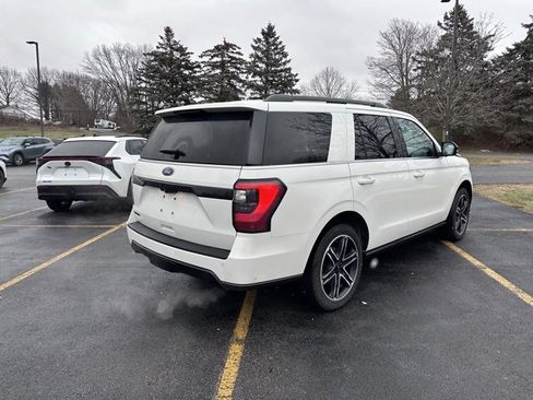 Used 2020 Ford Expedition Limited w/ Equipment Group 303A image 3