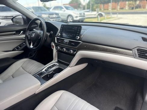 Used 2018 Honda Accord Touring image 23