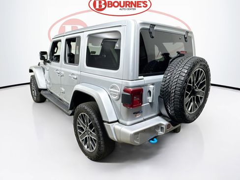 Used 2024 Jeep Wrangler High Altitude AWD/4WD image 8