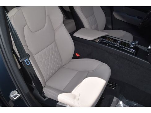 New 2026 Volvo XC60 B5 Plus w/ Protection Package Premier AWD/4WD image 30
