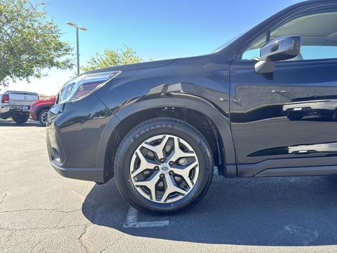 Used 2019 Subaru Forester Premium AWD/4WD image 19