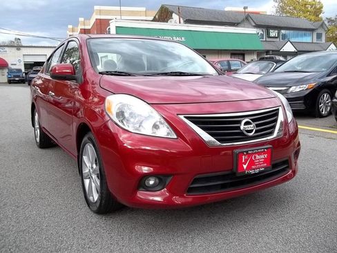 Used 2014 Nissan Versa SL w/ Tech Package image 4