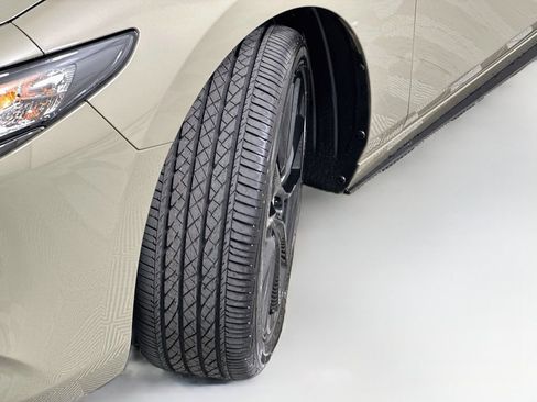 Certified 2025 MAZDA MAZDA3 Carbon AWD/4WD image 25