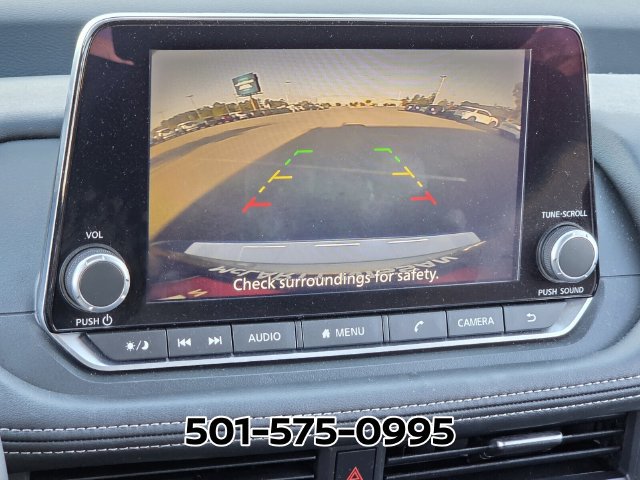 Used 2025 Nissan Rogue SV FWD image 23