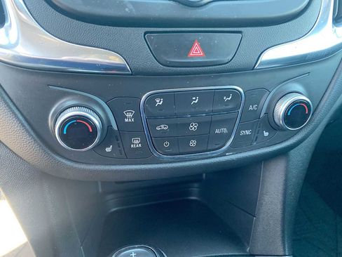 Certified 2021 Chevrolet Equinox LT image 17