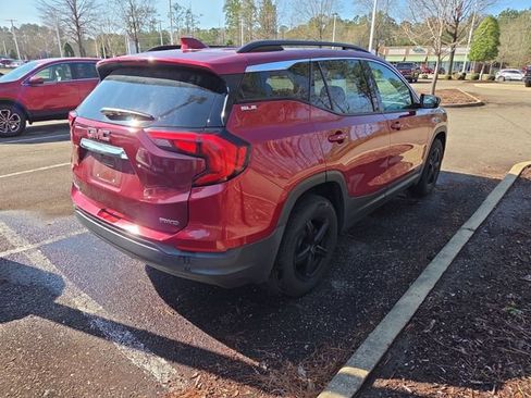Used 2019 GMC Terrain SLE w/ Driver Convenience Package image 3