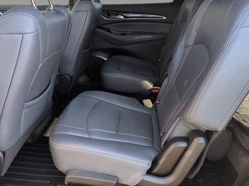 Used 2022 Buick Enclave Premium AWD/4WD image 33