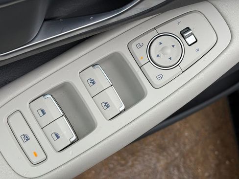 Used 2025 Hyundai Sonata SEL FWD image 18