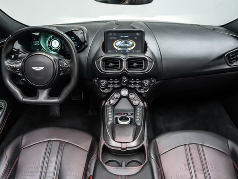 Used 2023 Aston Martin V8 Vantage Roadster RWD image 25