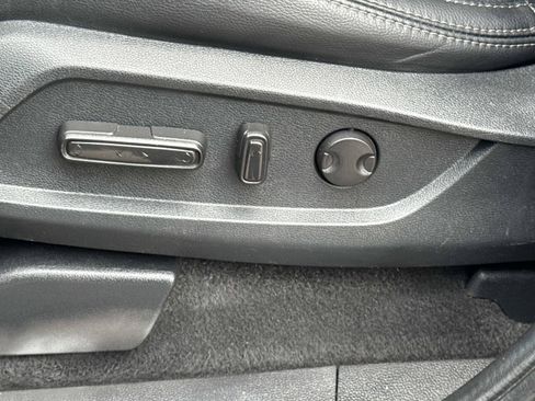 Certified 2023 Honda Pilot Touring image 22