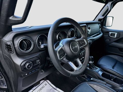 Used 2023 Jeep Wrangler Unlimited Sahara AWD/4WD image 10