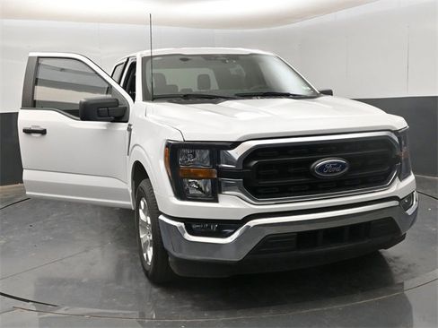 Used 2023 Ford F150 XLT image 2