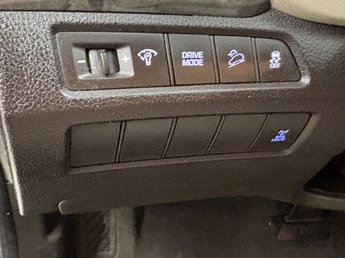 Used 2017 Hyundai Santa Fe Sport image 16