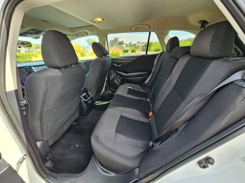 Used 2022 Subaru Outback Premium image 18