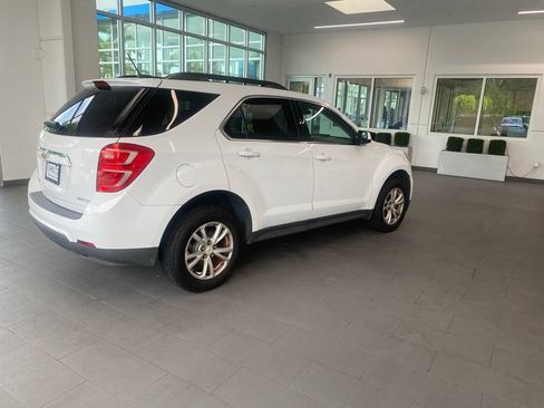 Used 2017 Chevrolet Equinox LT w/ Convenience Package FWD image 5