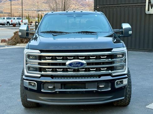 Used 2023 Ford F350 Platinum image 2