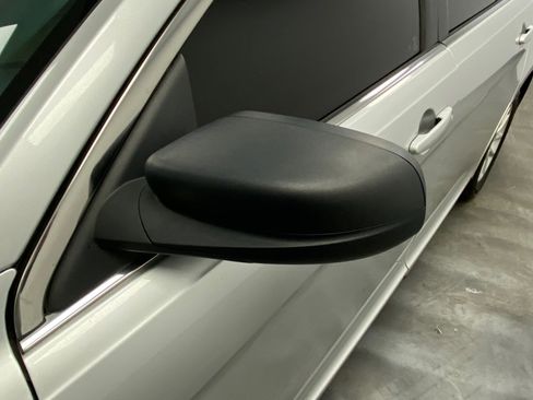 Used 2013 Ford Taurus SE image 10