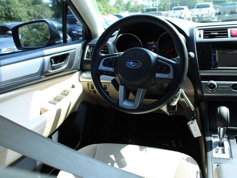 Used 2017 Subaru Outback 2.5i AWD/4WD image 15