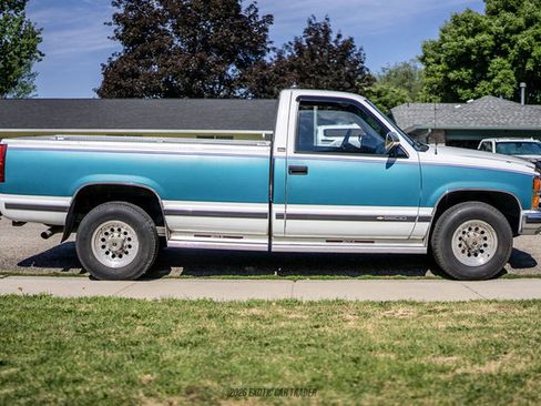 Used 1990 Chevrolet Silverado 3500 2WD Regular Cab image 9