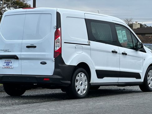 Used 2023 Ford Transit Connect XL image 5