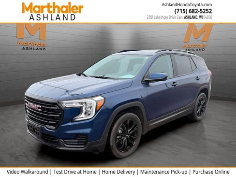 Used 2022 GMC Terrain SLE w/ Driver Convenience Package image 1