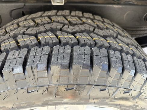 Used 2023 Chevrolet Silverado 1500 W/T w/ WT Value Package image 15