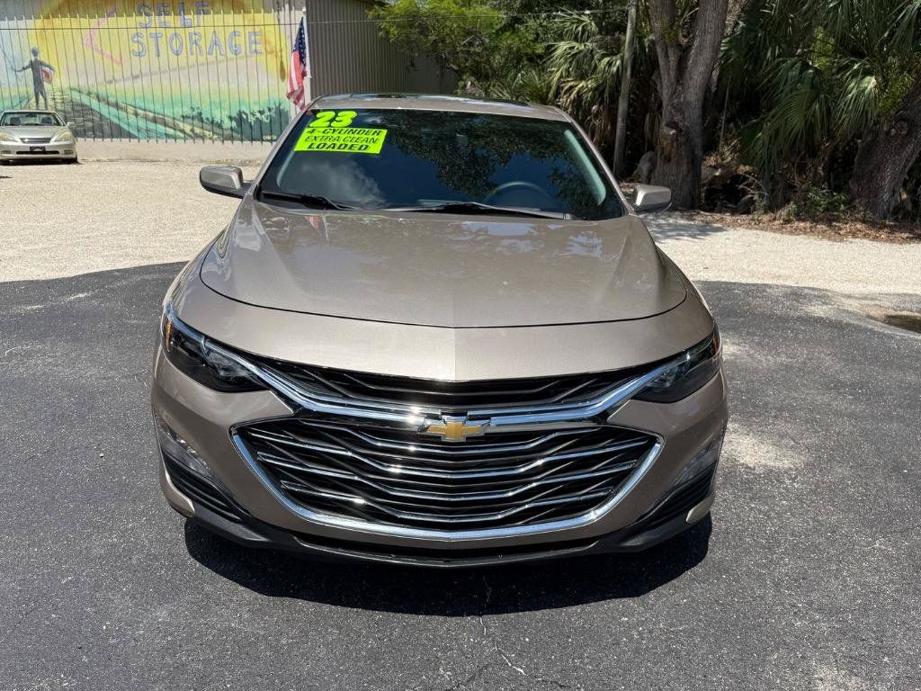 Used 2023 Chevrolet Malibu LT FWD image 2
