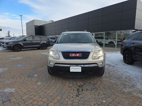 Used 2011 GMC Acadia SLE image 2