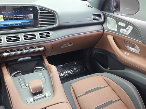 New 2026 Mercedes-Benz GLE 53 AMG 4MATIC image 13