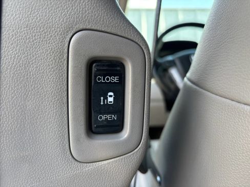 Used 2015 Honda Odyssey EX-L image 58