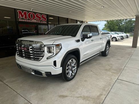 Used 2024 GMC Sierra 1500 Denali w/ Denali Reserve Package AWD/4WD image 1
