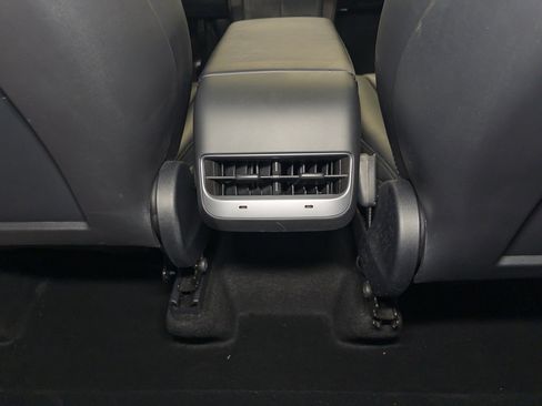 Used 2023 Tesla Model Y Long Range AWD/4WD image 20