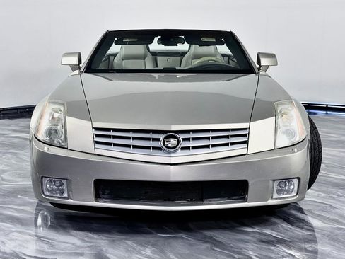 Used 2006 Cadillac XLR RWD image 7