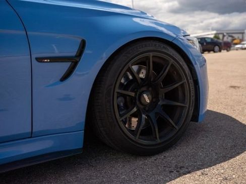 Used 2017 BMW M3 RWD image 9