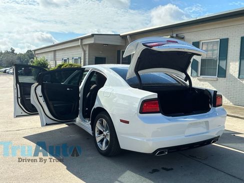 Used 2014 Dodge Charger SE w/ Sport Appearance Group RWD image 15