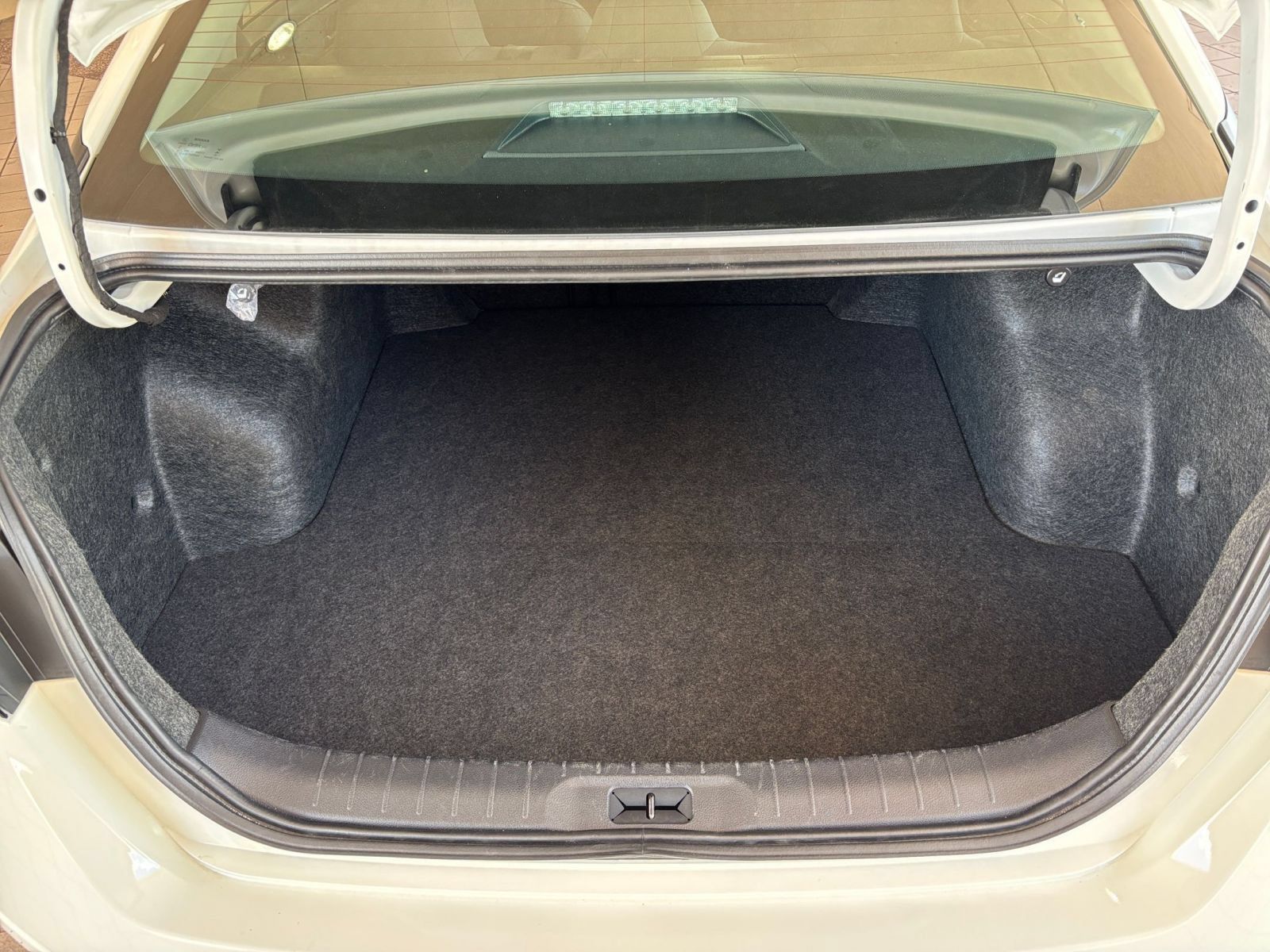 Used 2026 Nissan Altima 2.5 SV FWD image 30