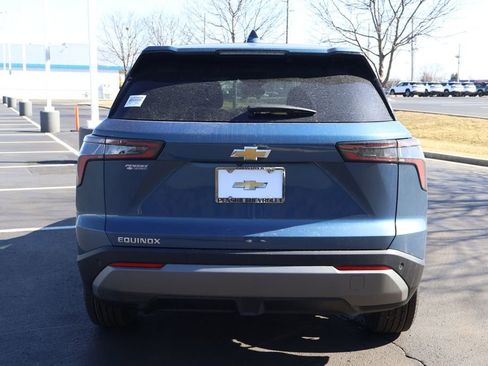 New 2026 Chevrolet Equinox LT w/ Convenience Package II image 6