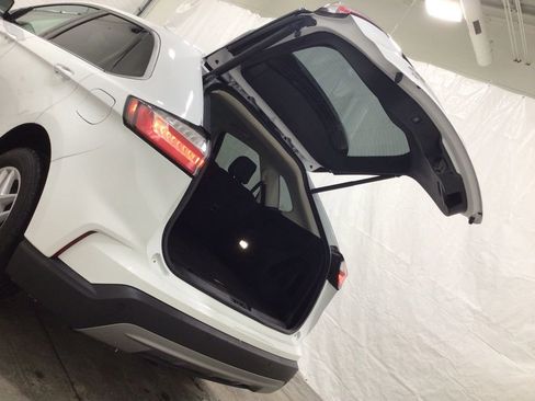Used 2022 Ford Edge SEL w/ Convenience Package image 21