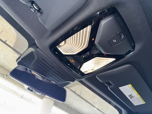 New 2026 BMW X5 xDrive50e w/ M Sport Package image 22