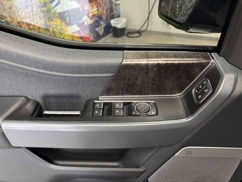 Used 2023 Ford F150 Lariat w/ Trailer Tow Package image 26