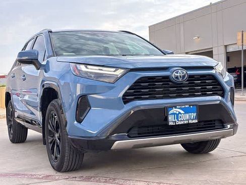 Used 2024 Toyota RAV4 SE AWD/4WD image 10