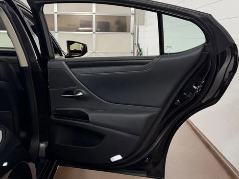 Used 2025 Lexus ES 350 w/ Technology Package FWD image 37