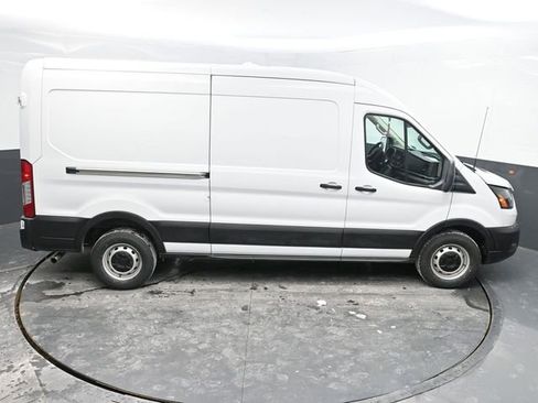 Used 2022 Ford Transit 250 Medium Roof w/ Load Area Protection Package image 26