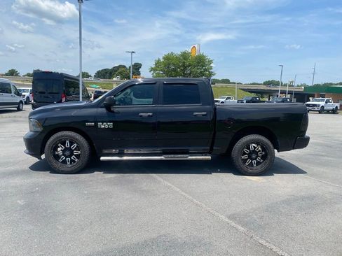 Used 2017 RAM 1500 Express RWD image 4