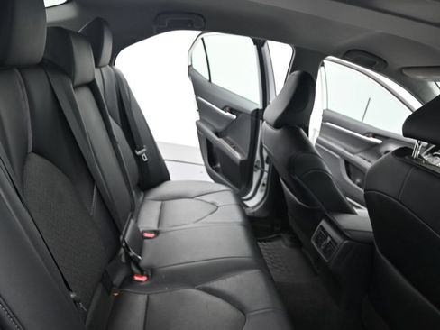 Used 2022 Toyota Camry XLE w/ Cold Weather Package FWD image 14