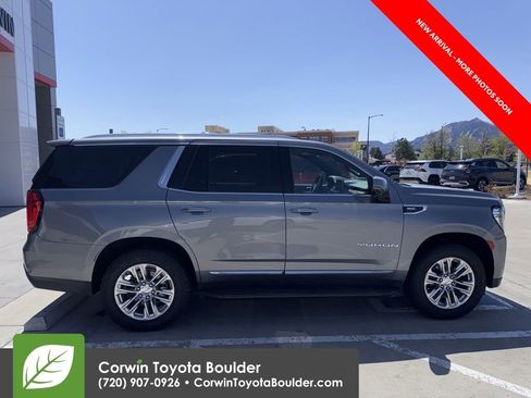 Used 2021 GMC Yukon SLT w/ SLT Premium Package image 8