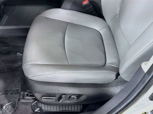 Certified 2024 Toyota Sienna XLE FWD image 20