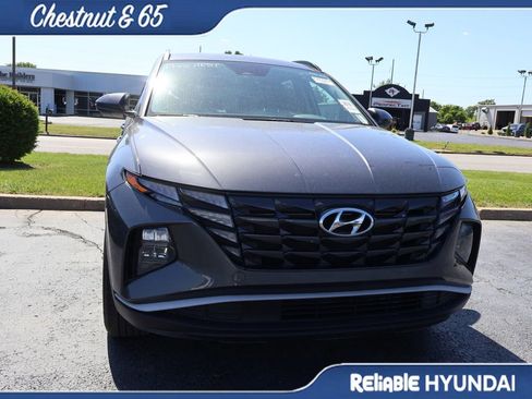 Used 2024 Hyundai Tucson SEL FWD image 2