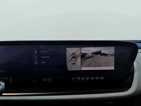 Used 2024 Buick Envision Avenir AWD/4WD image 33